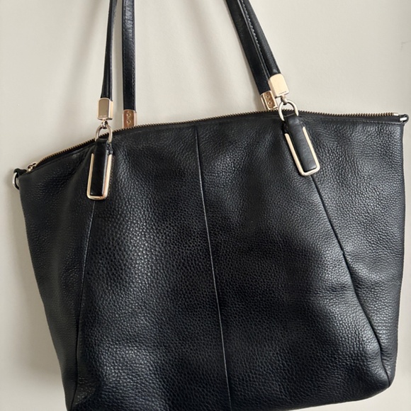 Coach leather Handbag -crossbody + shoulder - good condition - Picture 2 of 7